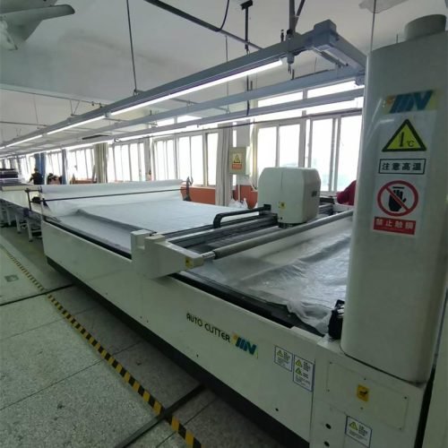 auto cutting fabric machine